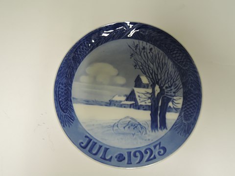 Royal Copenhagen
Christmas Plate 1923