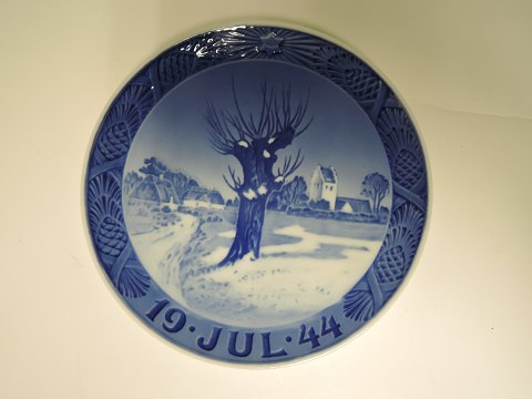 Royal Copenhagen
Christmas Plate 1944