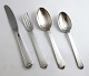 Hans Hansen. Silver cutlery (925). Arvesölv silver no.4. There is dinner knife, 
dinner fork, dinner spoon and dessert spoon for 18 people. A total of 72 parts.