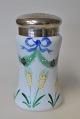 Zuckerdose aus 
Opalglas mit 
Emaillefarbe, 
ca. 1900, ...