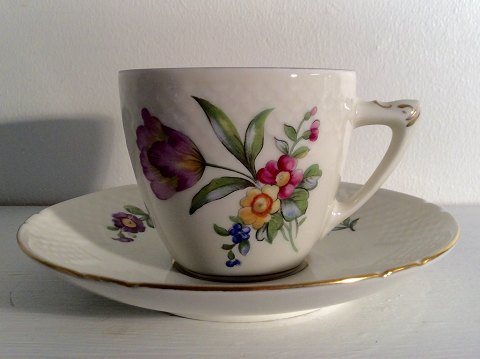 Bing & Grondahl
Saxon flower
Coffee cup
# 102
* 50 DKK