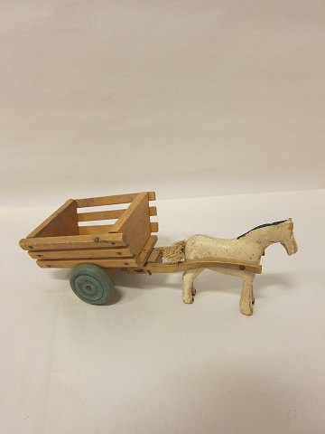 Spielwaren: Pferde mit Wagen
L: 24cm