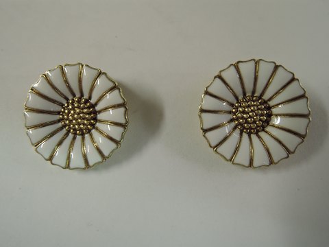 Michelsen
Sterling (925)
Daisy earring with white enamel