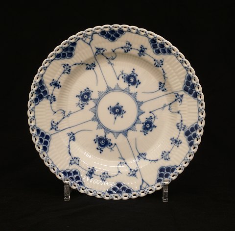 Royal Copenhagen blue fluted full lace dinner 
plate. #1084 D: 25cm