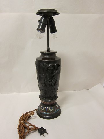 Lampe
Um Anfang 1900-Jahren
H: 58cm