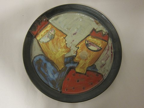 Keramik Platte 
Signiert
Durchmesser: 33,5cm