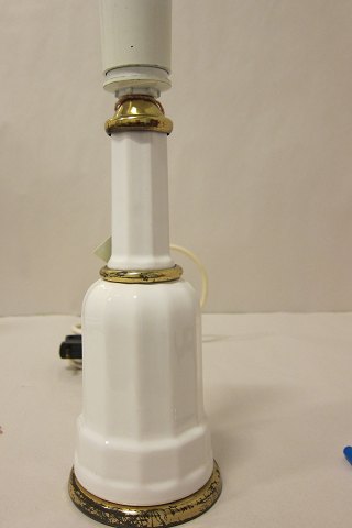 Heiberglampe Tischleuchte
H: 28cm inkl. der Fassung D: 9cm
Schramme