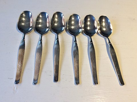 Savoy
silver Plate
dessert spoon
*30kr