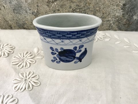 Royal Copenhagen
Tranquebar
Small cup
# 11/1356
* 60kr