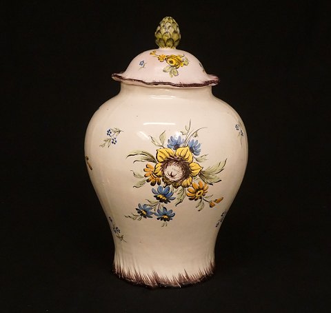 A lidded faience jar. Rörstrand, Sweden, circa 
1770. H: 31,5cm