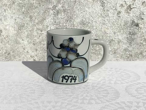 Royal Copenhagen
Small year mug
1974
* 125kr