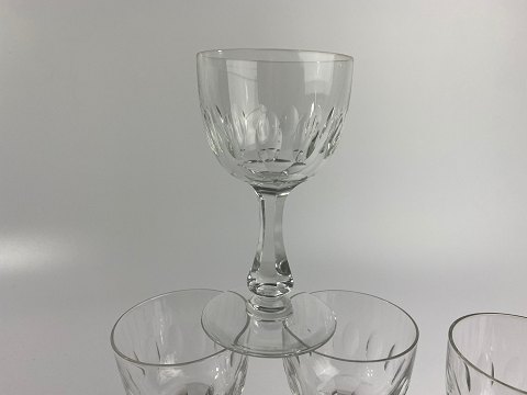 Derby Weißweinglas, 13 cm hoch, Durchmesser 7 cm. Hergestellt bei Holmegaard und 
anderen dänischen Glashütten