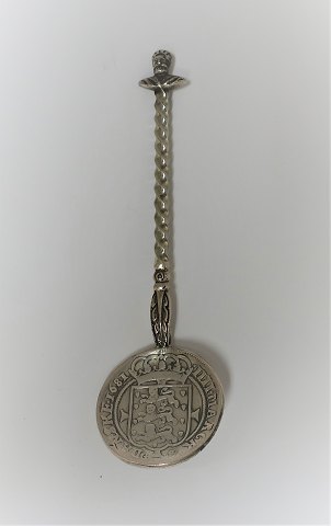 Silberlöffel mit Münze. Christian V. III Mark 1681