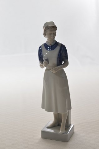 Royal Copenhagen Figur Kranken-schwester 4507