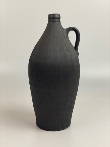 Große Flaschenvase von Dagnæs Keramik. Mitte des 20. Jahrhunderts, dunkelbraun 
mit eingeschnittenem Muster