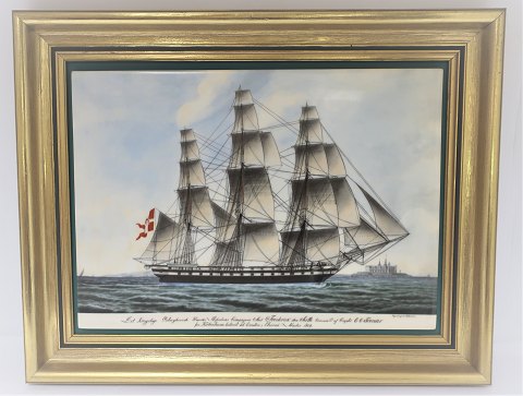 Bing & Grøndahl. Porcelæn. Danske skibsportrætter. Billed af Fregatten 
"Frederick den Siette". Mål : Bredde 38* 30 cm. Der er produceret 3500, og denne 
er no. 1883