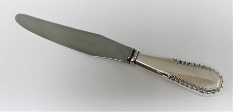 Georg Jensen. Silberbesteck (830). Viking. Menue Messer. Länge 22,5 cm. Es sind 
2 Stück auf Lager. Der Preis ist pro Stück.