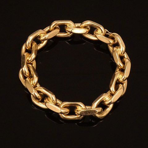 A 14kt gold anchor bracelet. 2x1,3cm. W: 160gr. L: 
23,5cm