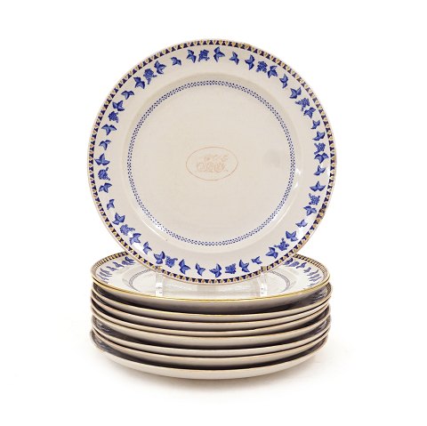 A set of ten Danish East Indian monogrammed 
porcelain plates. D: 25cm
