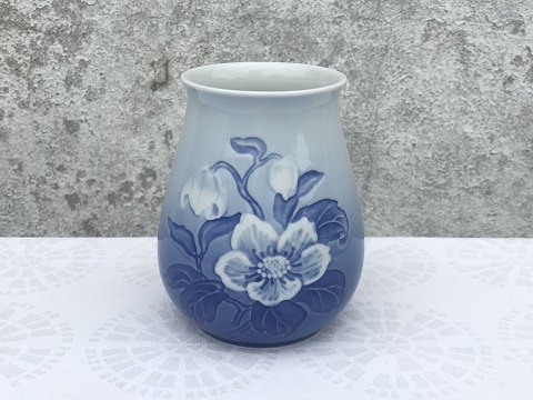 Bing & Gröndahl
Christrose
Vase
# 681
*100 DKK
