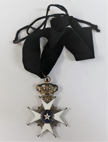 Sweden. The Order of the North Star. Necklace in gold-plated sterling silver. 
Diameter 60 mm. There are small enamel defects.