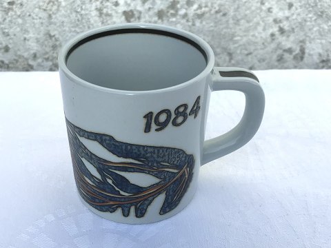 Royal Copenhagen
Small annual mug
1984
* 125 DKK
