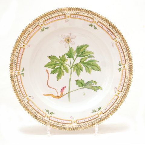 Flora Danica dinner plate #624 (3549). "Anemone 
memorosa L". D: 25,5cm