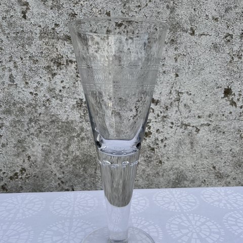 large glass with decoration
* 375 DKK