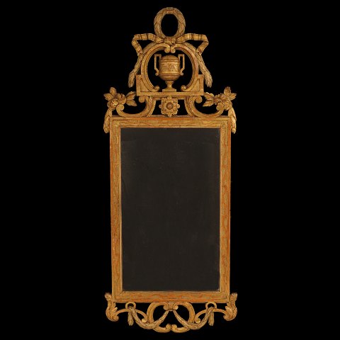 Gilt Louis XVI mirror. Schleswig-Holstein circa 
1770. Size: 138x58cm
