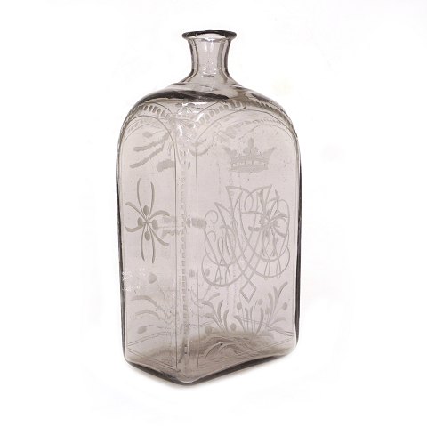 Grosse Glasflasche mit dem gekrönten Monogramm 
"JMW". Schweden oder Norwegen um 1820. H: 28cm