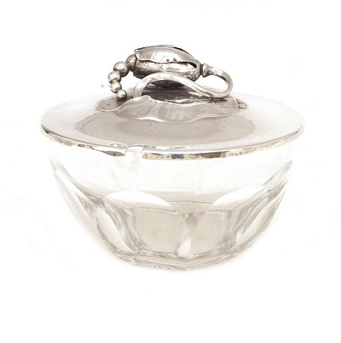 Georg Jensen Blossom  small vintage jam bowl with 
silver lid. #2A. Made 1930-32. H: 9cm. D: 11,5cm