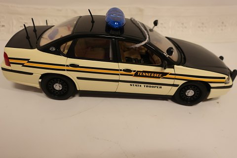 Modelauto Grösse 1/18
Chevrolet 2000 
Impala
Tennessee State Trooper
In gutem Zustand