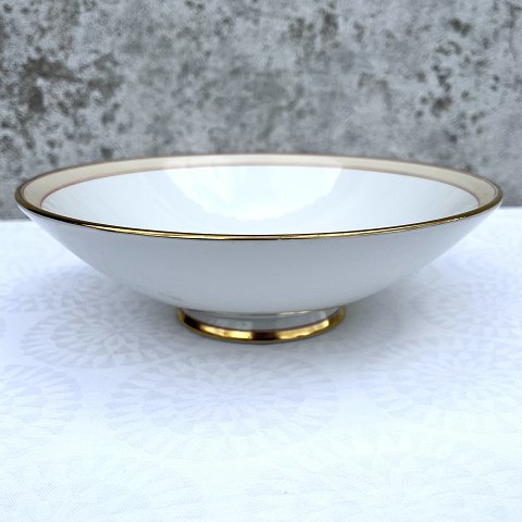 Royal Copenhagen
The Spanish Porcelain
Fruit bowl
#1279 / 9513
*DKK 250