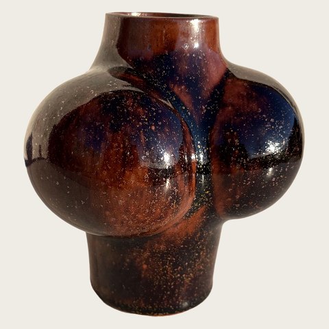 Knabstrup
Vase in organic form
*DKK 1250