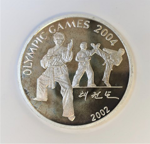 Nord Korea. Olympiade 2004. Silbermünze 7 Won von 2002. Durchmesser 38 mm.