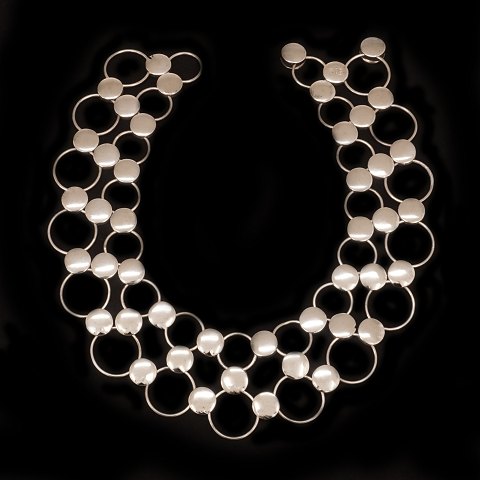 Georg Jensen sterlingsilver necklace by Regitze 
Overgaard. #464. Nice condition
