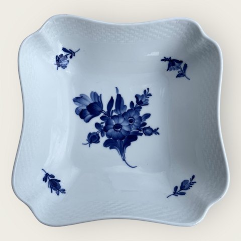 Royal Copenhagen
Braided blue flower
Potato bowl
#10/ 8063
*DKK 425