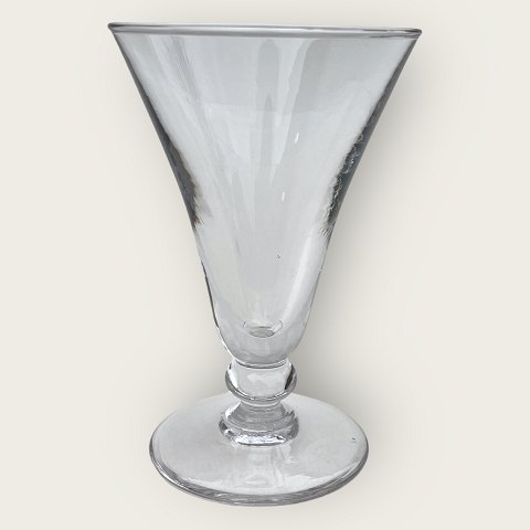 Drinks glass with ball stem
*DKK 75