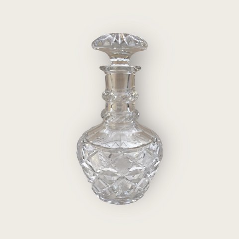 Crystal Carafe
With cross-cuts
*DKK 275