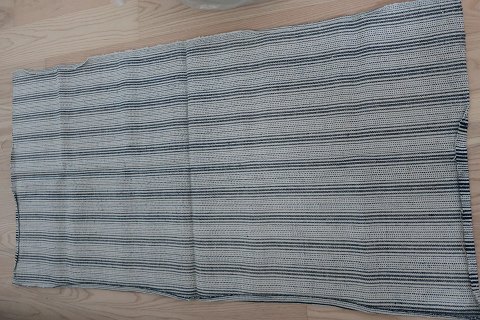 Olmertuch / Barchent, Flachs
Antikes dänisches Olmertuch handgewebt damals, und deshalb NICHT industriell 
hergestellt oder nachgemacht.
Das Olmertuch ist sehr kräftig und dichtgewebt
Dies ist:140cm x 74cm
In gutem Stande