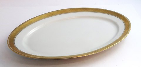 Königliches Kopenhagen. Porzellanservice 607. Ovaler Servierteller. Modell 
607/9008. Länge 29 cm. (1 Wahl)