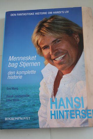 Hansi Hinterseer
Mennesket bag stjernen - Den komplette historie
2010
Forlag: Bogkompagniet
Sideantal: 203
As gut as new