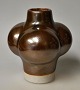 Poulsen, Tue 
(1939 - ) 
Dänemark: Vase.