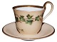 Antik K 
presents: 
Royal 
Copenhagen 
Green Ivy
High handle 
coffeecup from 
before 1894