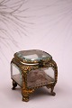K&Co. presents: 
Antique 
French jewelry 
box in bronze 
with faceted 
glass...