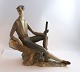 Nao. 
Porzellanfigur. 
Jäger. Höhe 27 
cm. Länge 29 
cm. (1 ...