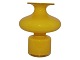 Antik K 
præsenterer: 
Holmegaard
Gul Carnaby 
vase
