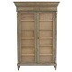 Aabenraa 
Antikvitetshandel 
präsentiert: 
Hell 
grau/grün 
dekorierte 
Vitrine ca. 
1850. H: 213cm. 
B: 139cm. T: 
36cm ...