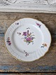 Karstens Antik 
præsenterer: 
Royal 
Copenhagen Fuld 
Saksisk Blomst 
frokosttallerken 
21,5 cm. 
1850-98