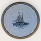 Moster Olga - 
Antik og Design 
präsentiert: 
Royal 
Copenhagen
Motiv 4
Der Schoner 
„Prinzessin 
Caroline“
*275 DKK